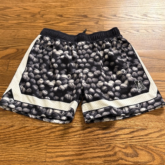 Baseball Lifestyle 101 Black and Gray Patterned Shorts Size Large - Picture 1 of 3